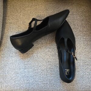 NY Collection Black T-Strap Flats